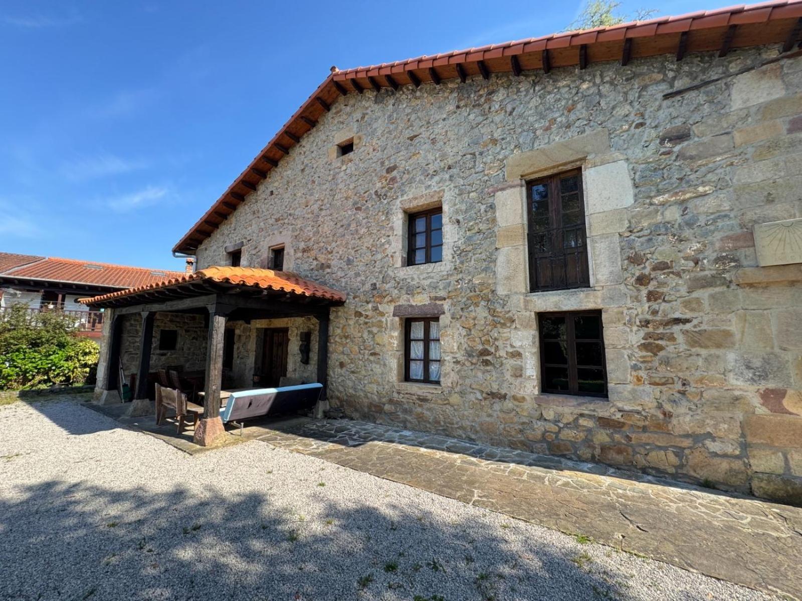 Espectacular Casa Rural En Castaneda Socobio Exterior photo